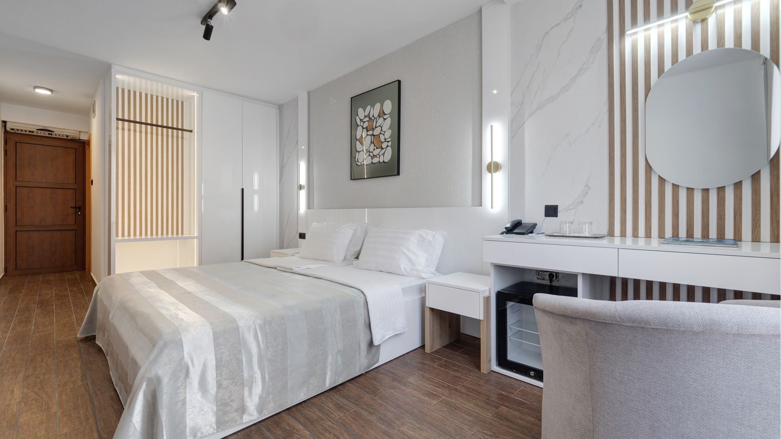 rooms-double-room-annex-in-villa-single-use