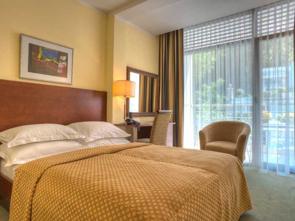 rooms-economy-double