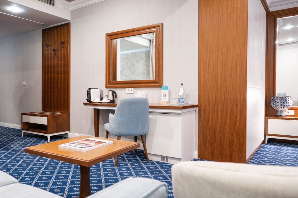 rooms-junior-suite