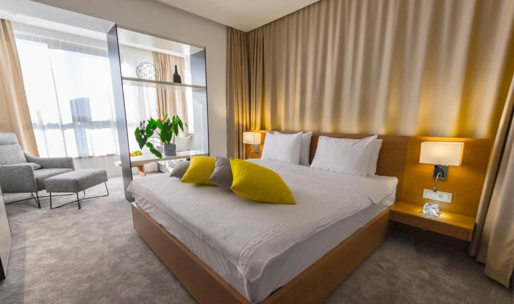 rooms-superior-room