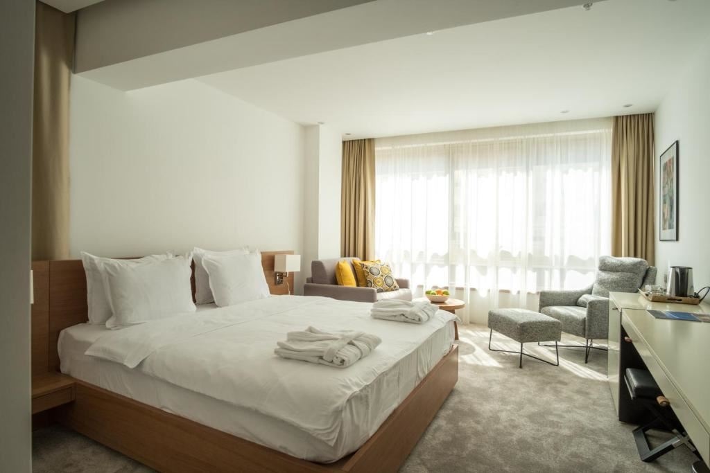 rooms-superior-room