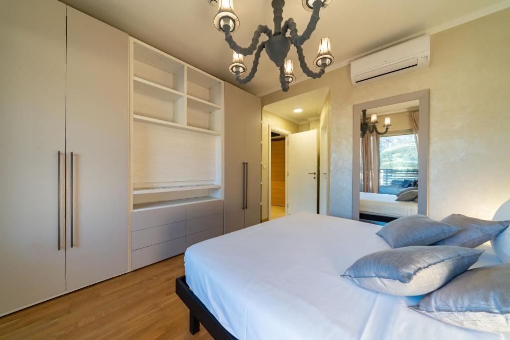 rooms-three-bedroom-suite-sea-view
