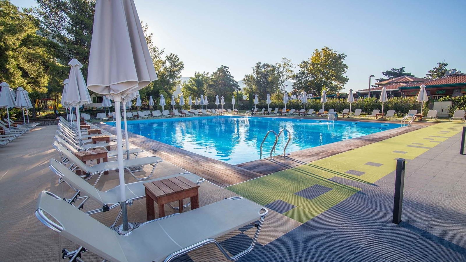 pools-pools