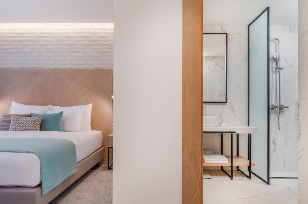 rooms-studio-park-view-balcony-contemporary-building