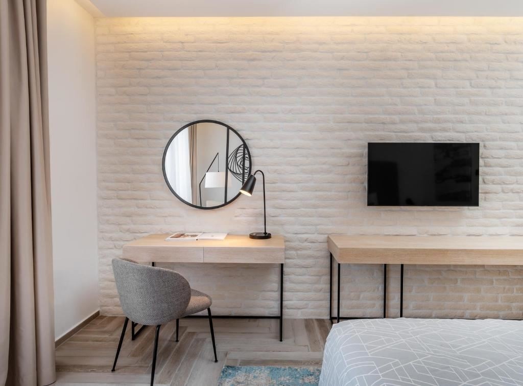 rooms-superior-room