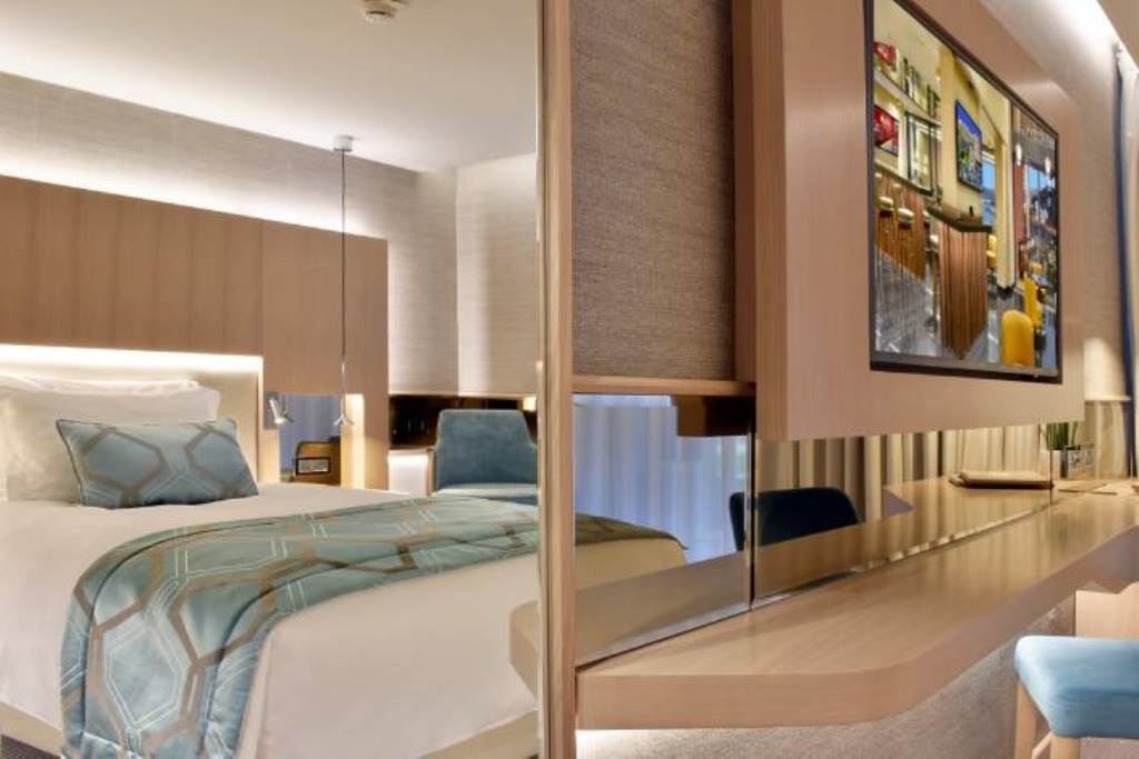 rooms-premium-room-mountain-view