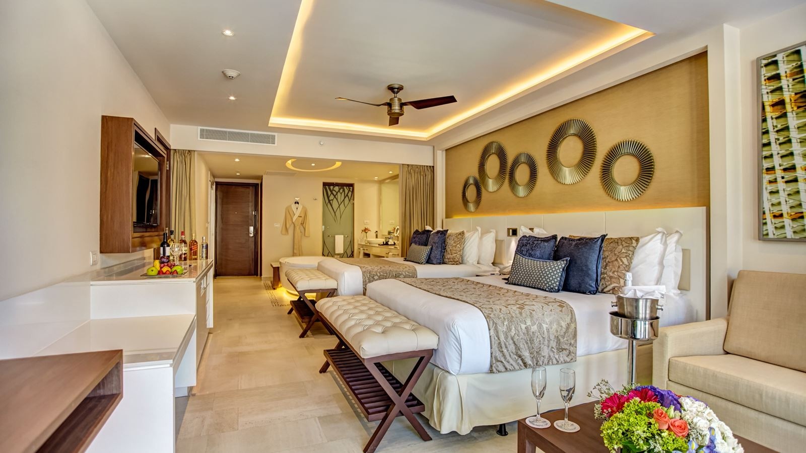 rooms-luxury-junior-suite-swim-out