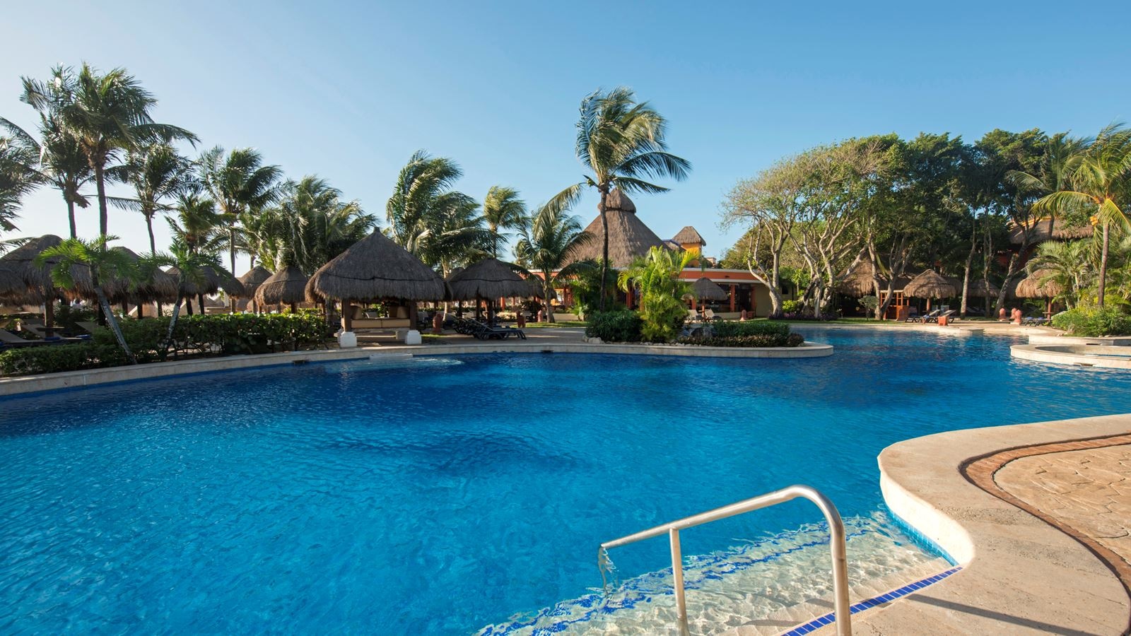 pools-outdoor-pool