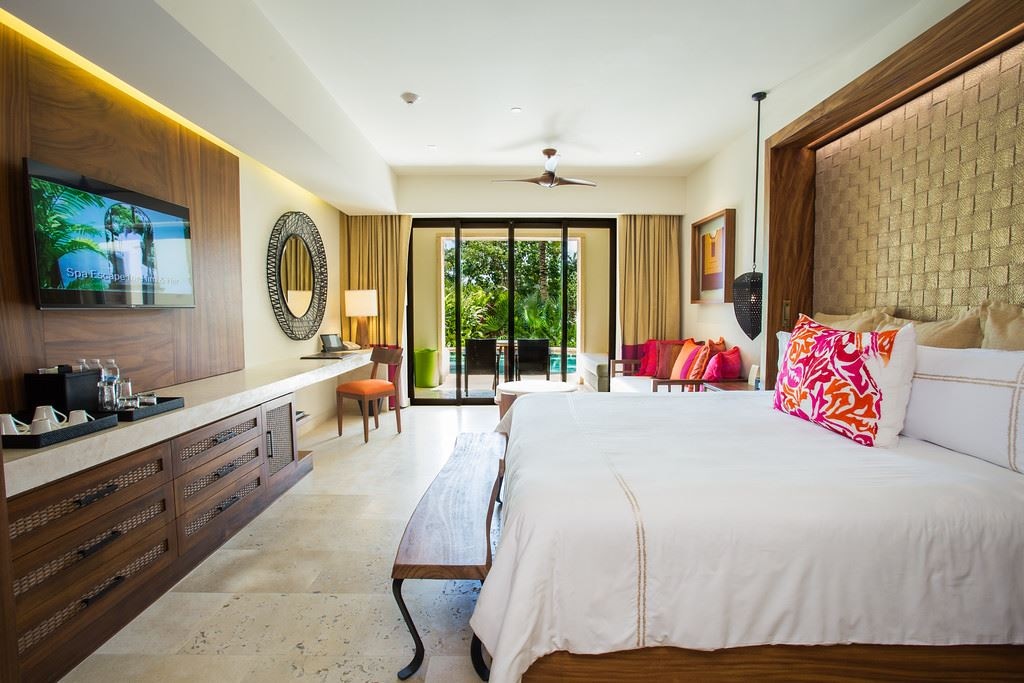 rooms-junior-suite-swimout