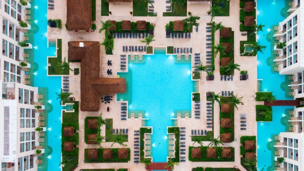 pools-outdoor-pool