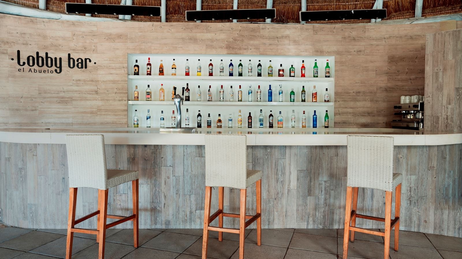 bars-pure-chill-out-bar-privileged-guests-only
