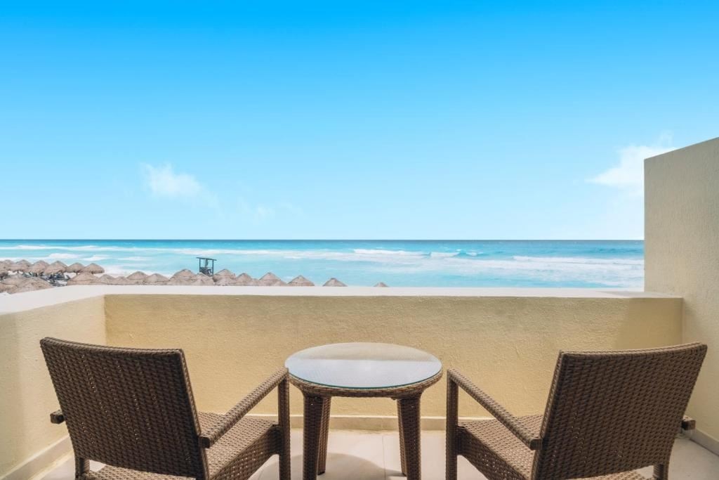 rooms-villa-ocean-front