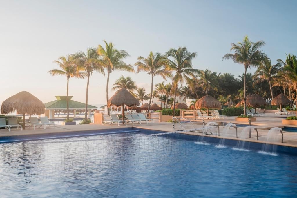 pools-outdoor-pool