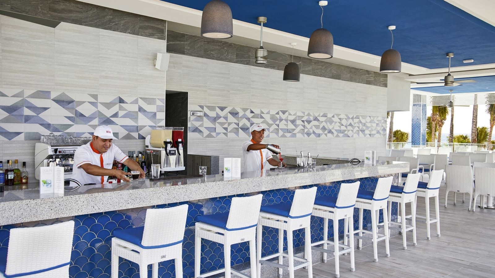 bars-cancún