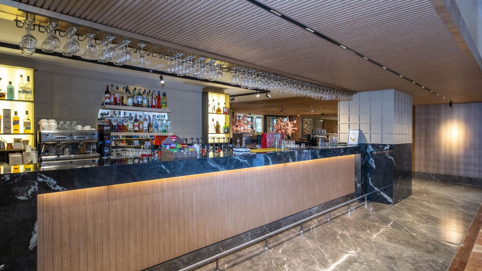 bars-lobby-bar