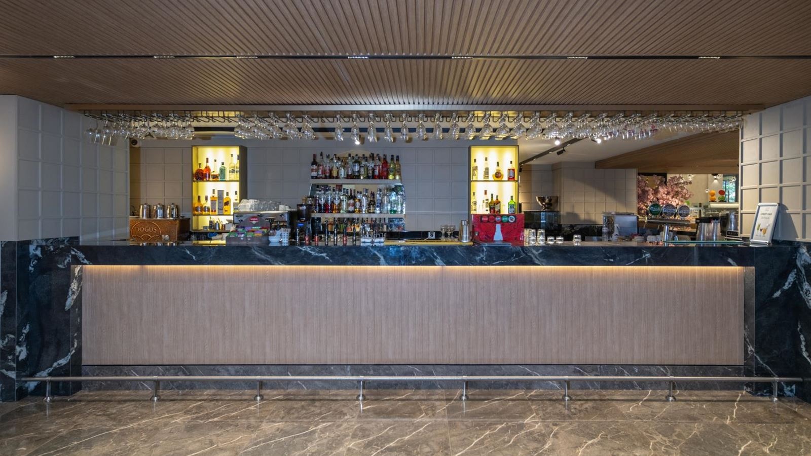 restaurants-lobby-bar