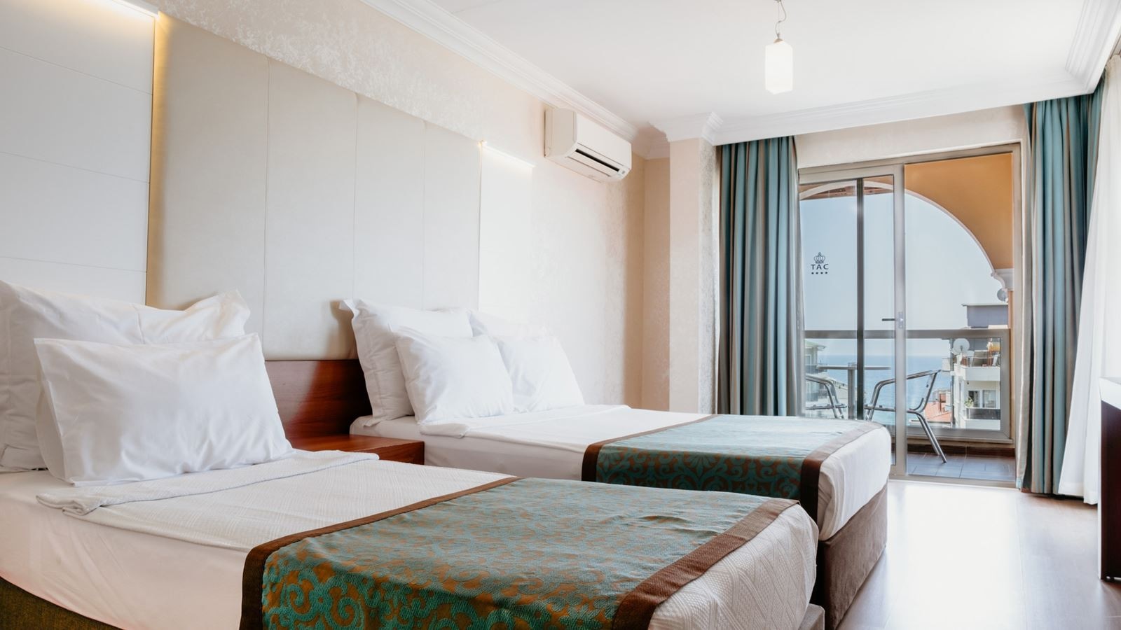 rooms-standard-room