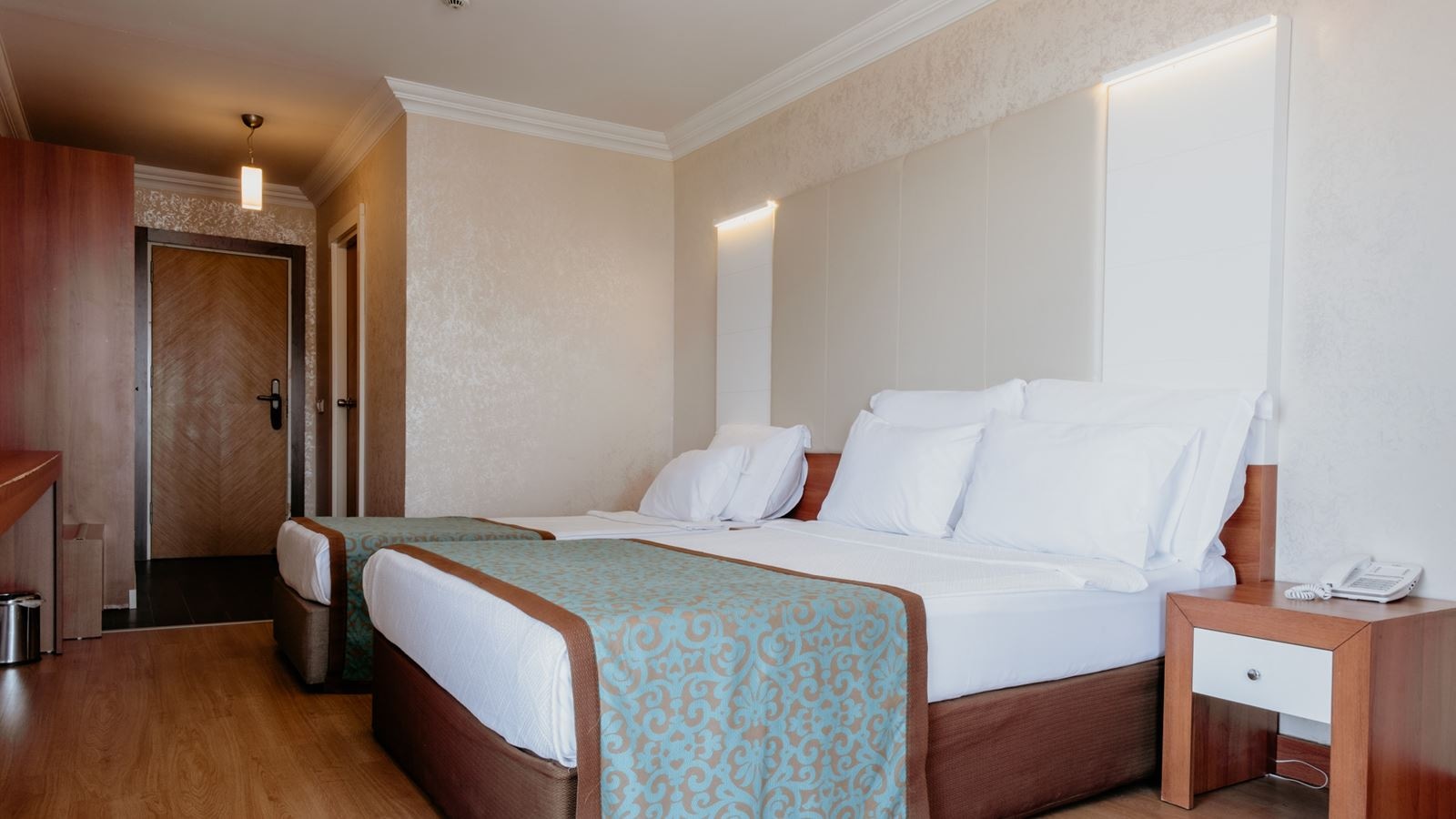 rooms-standard-room