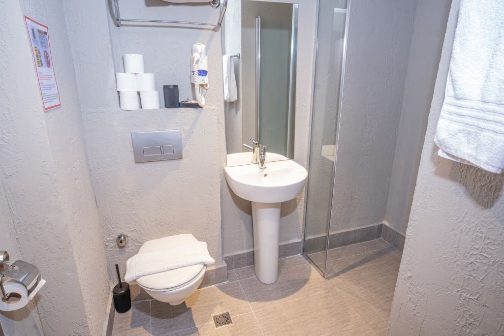 rooms-standard-room