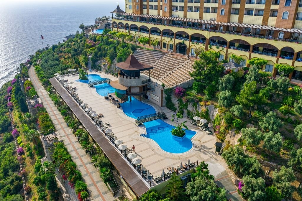 pools-outdoor-pool