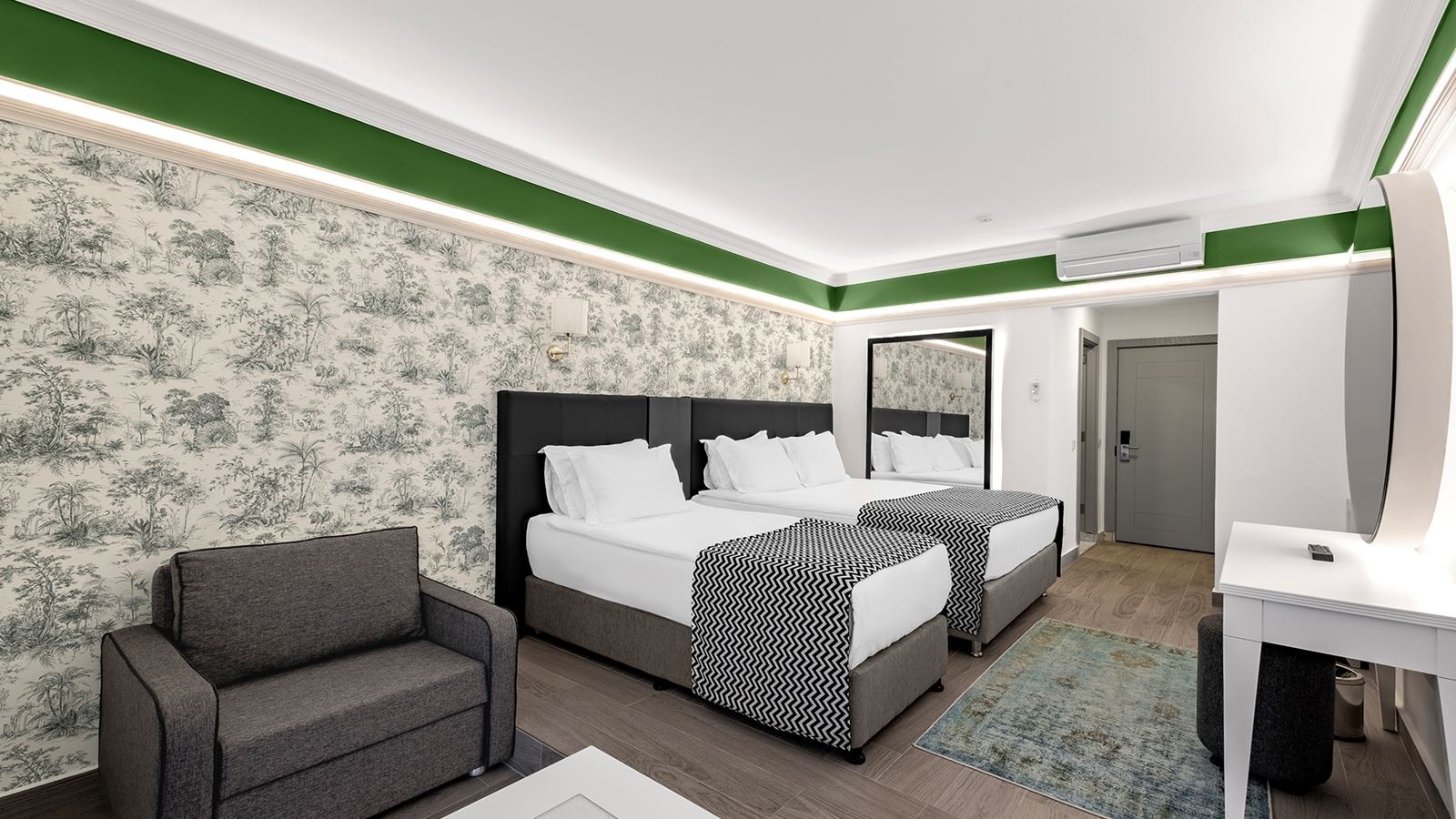 rooms-coral-room