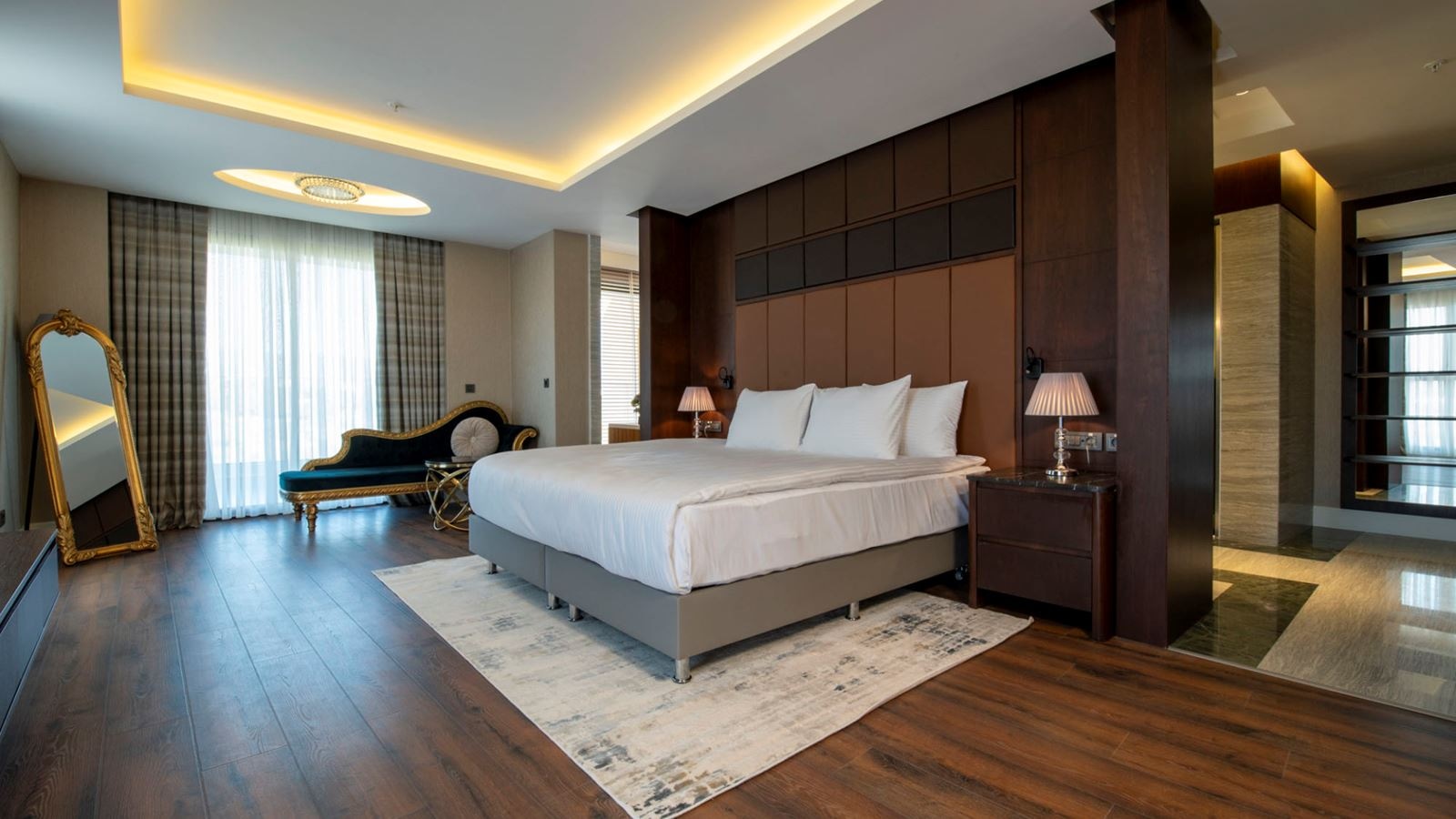 rooms-king-suite