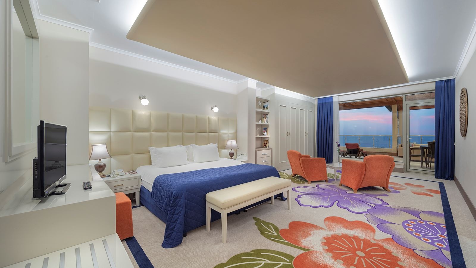 rooms-deluxe-suite-room