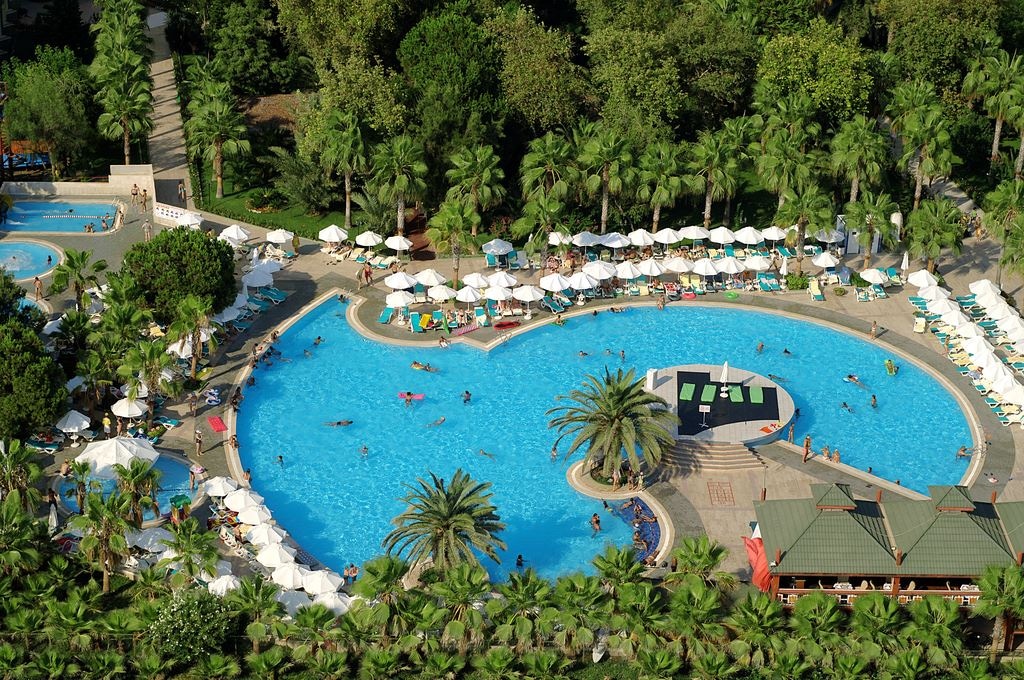 pools-outdoor-pool