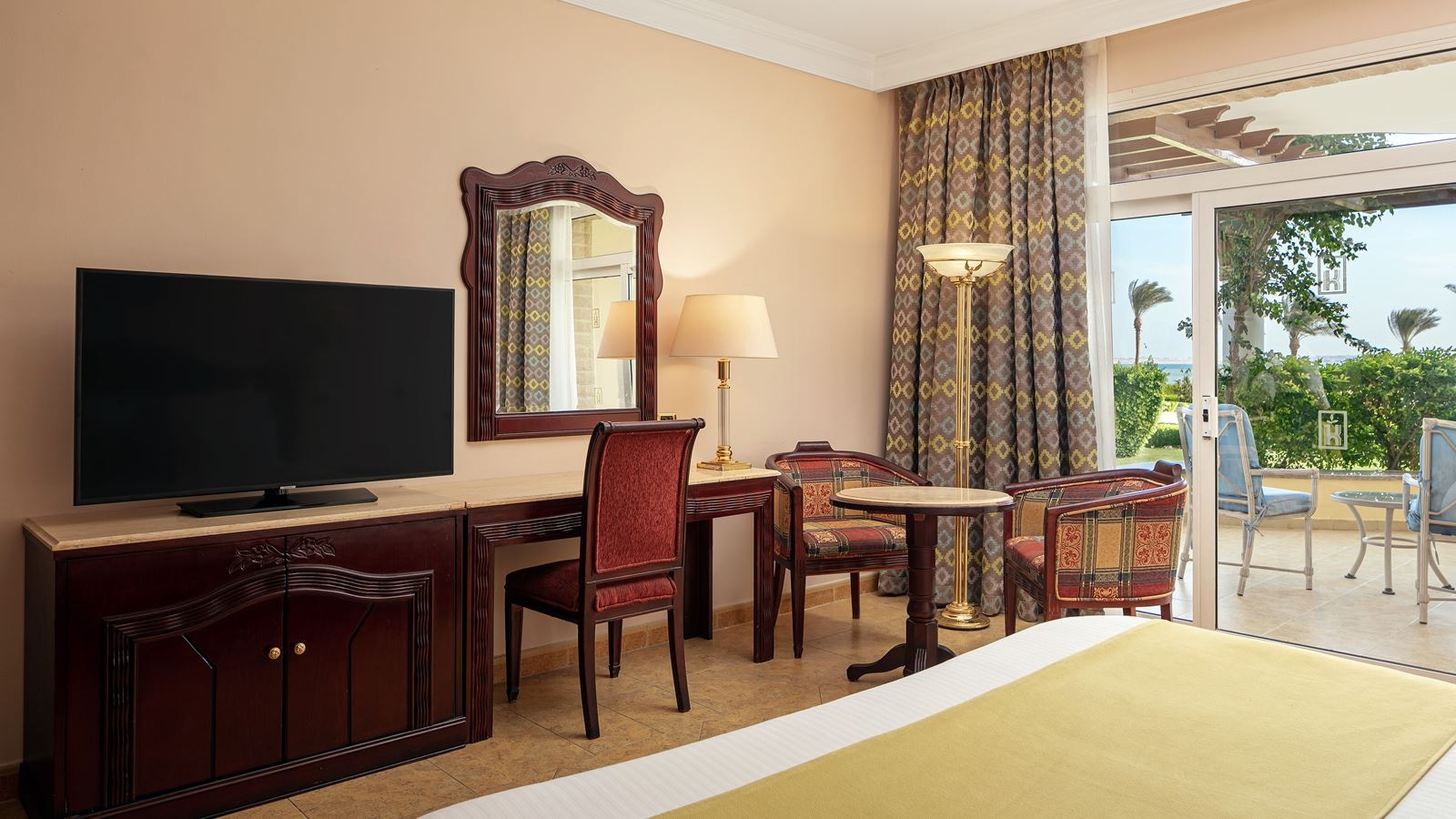 rooms-superior-room