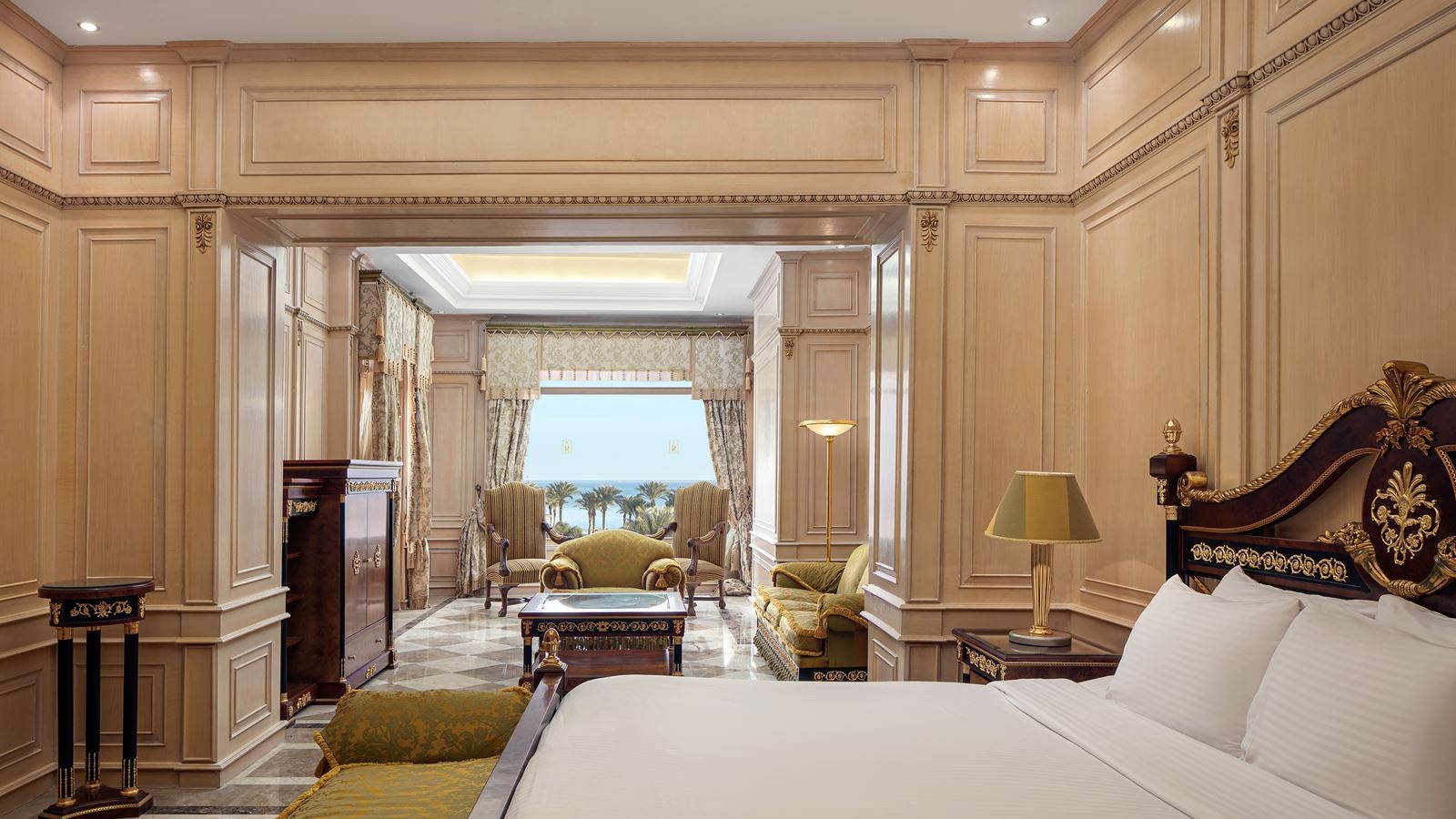rooms-royale-suite