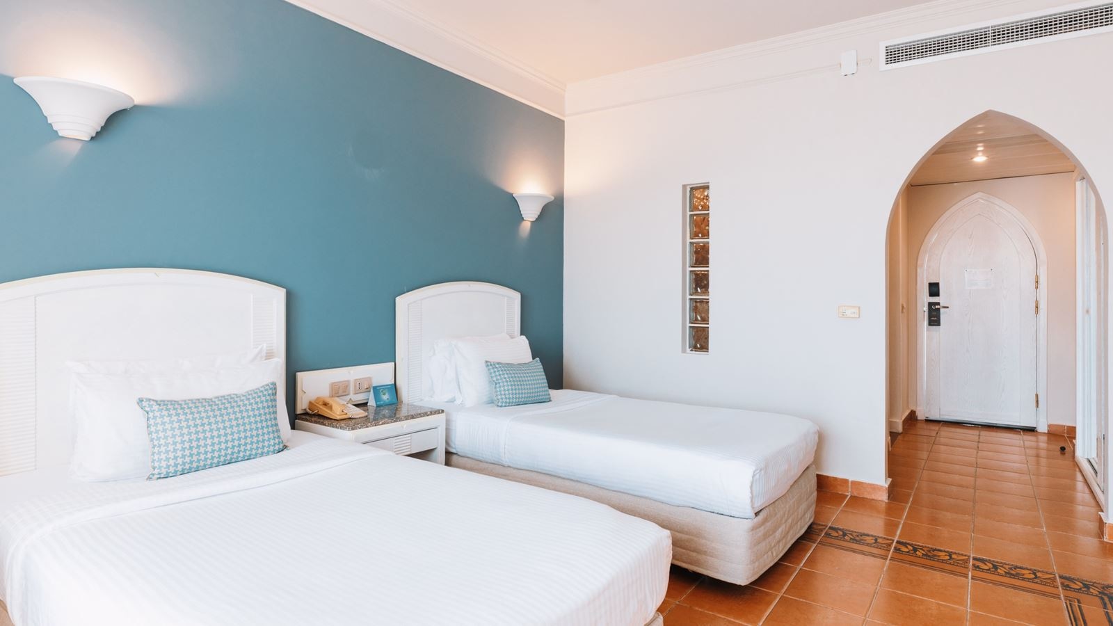 rooms-sea-view-room