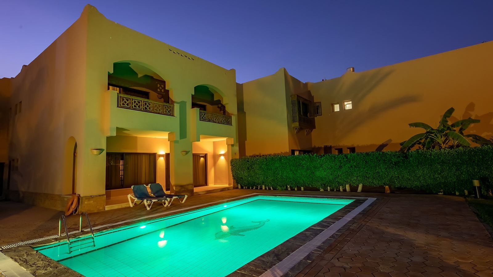 rooms-villa-3-rooms-partial-sea-view