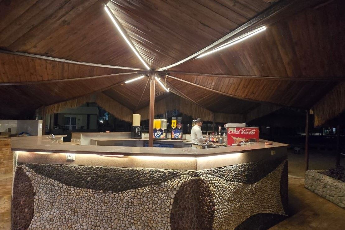 restaurants-beach-bar