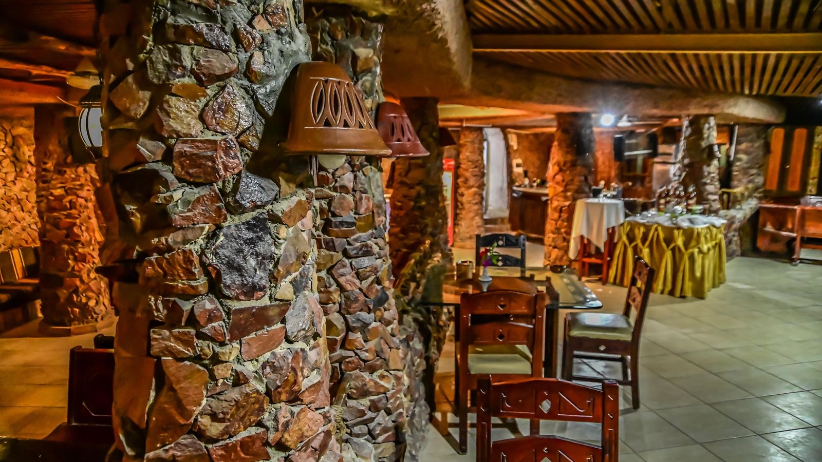 bars-cave-cafe