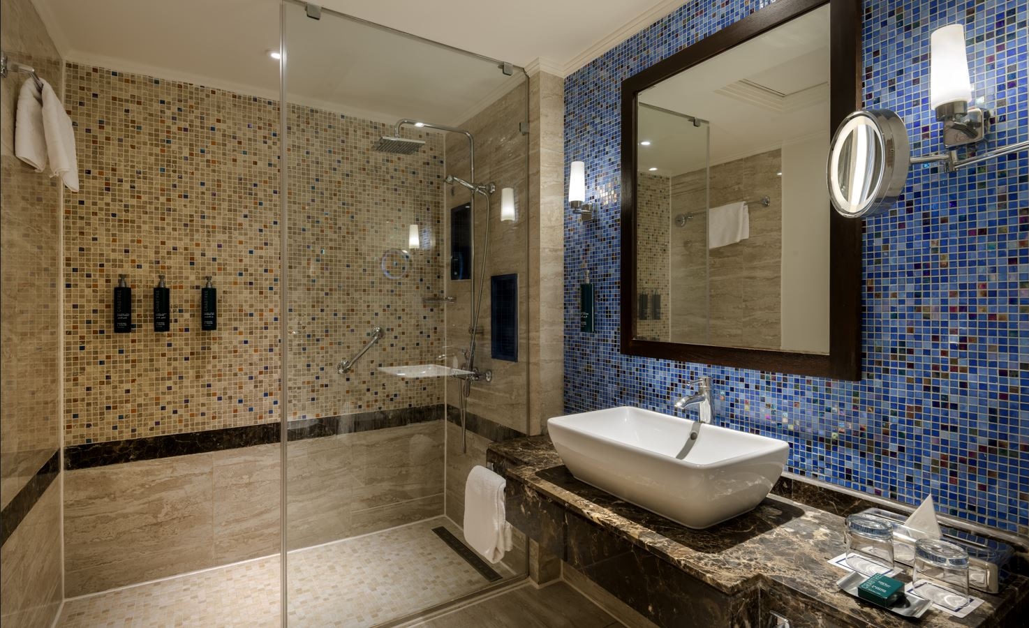 rooms-deluxe-room-garden-view