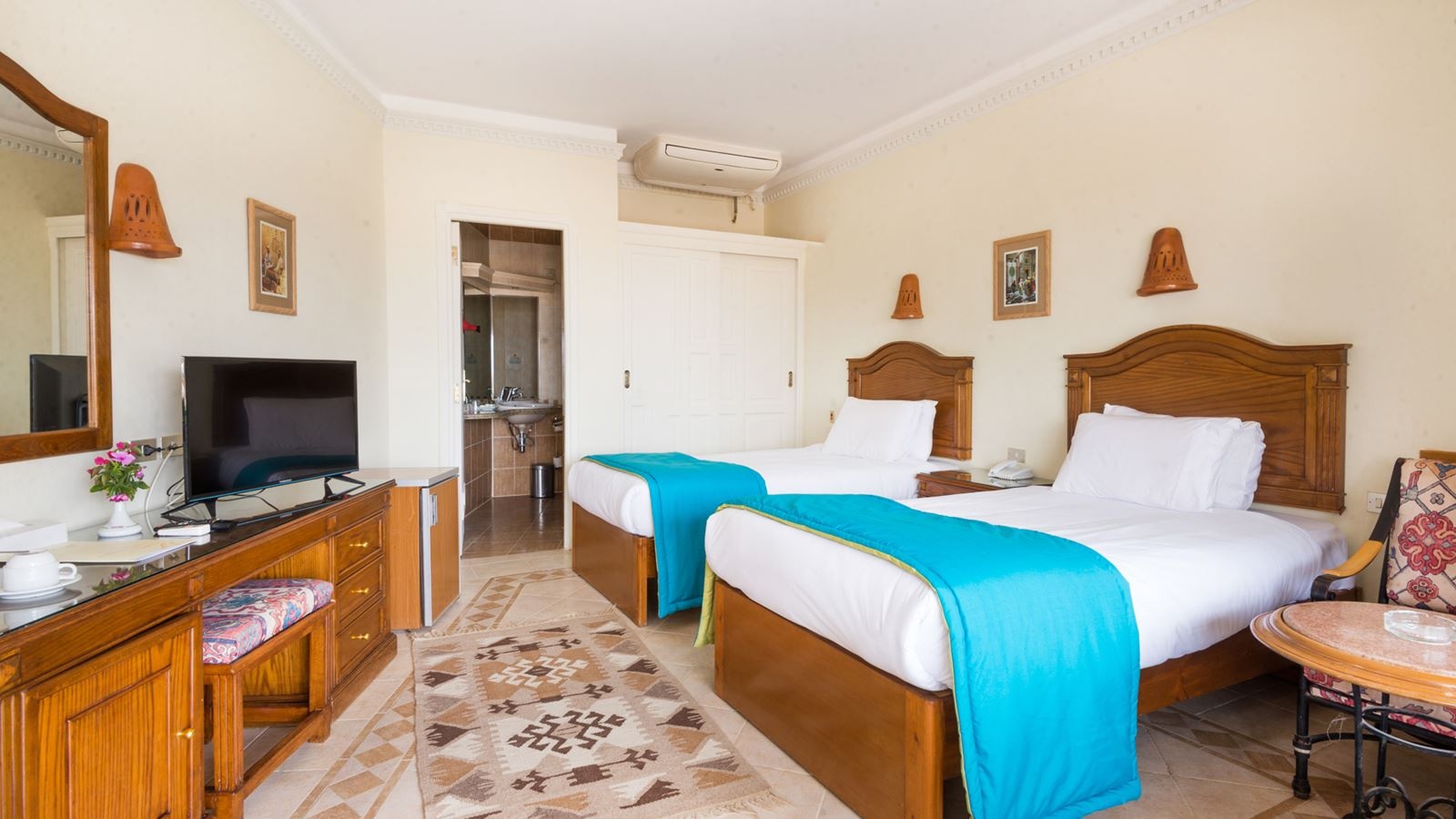 rooms-standard-room