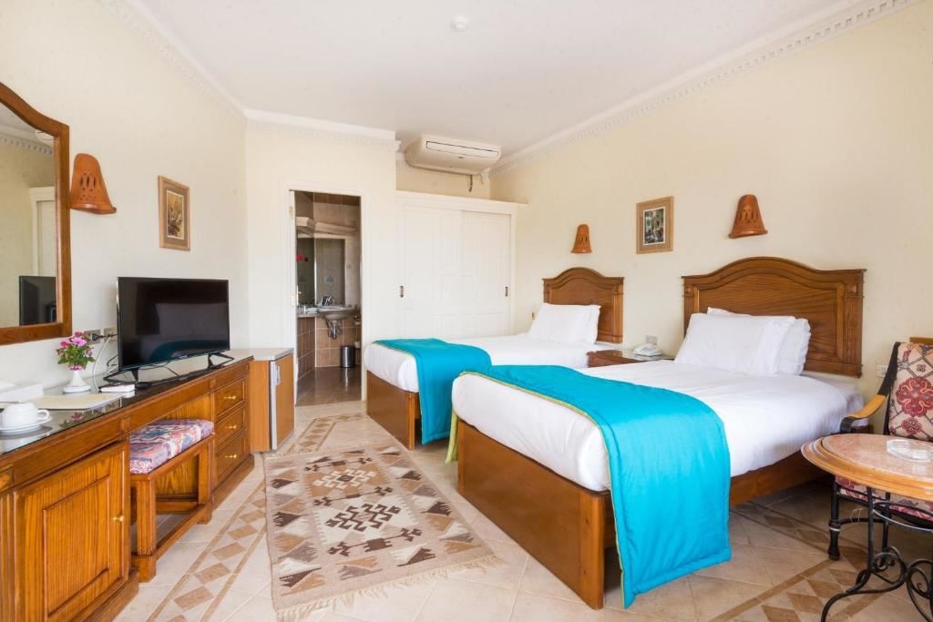 rooms-bungalow-room