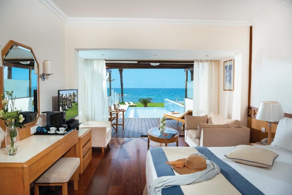 rooms-elite-room-superior-swimup-poolview