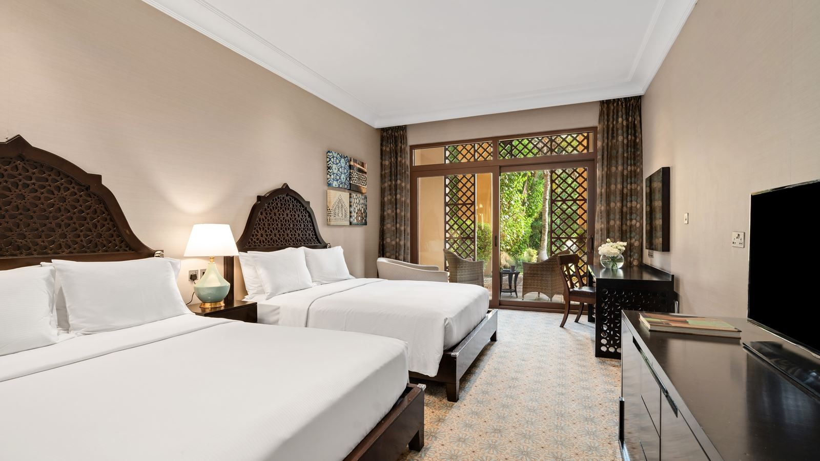 rooms-family-room