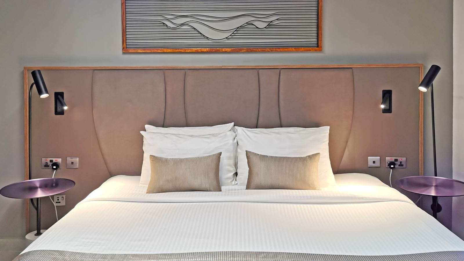 rooms-master-suite