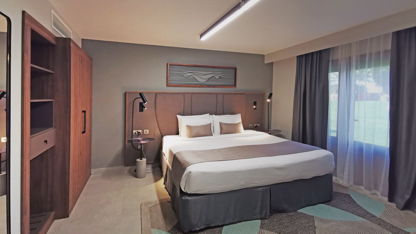 rooms-master-suite