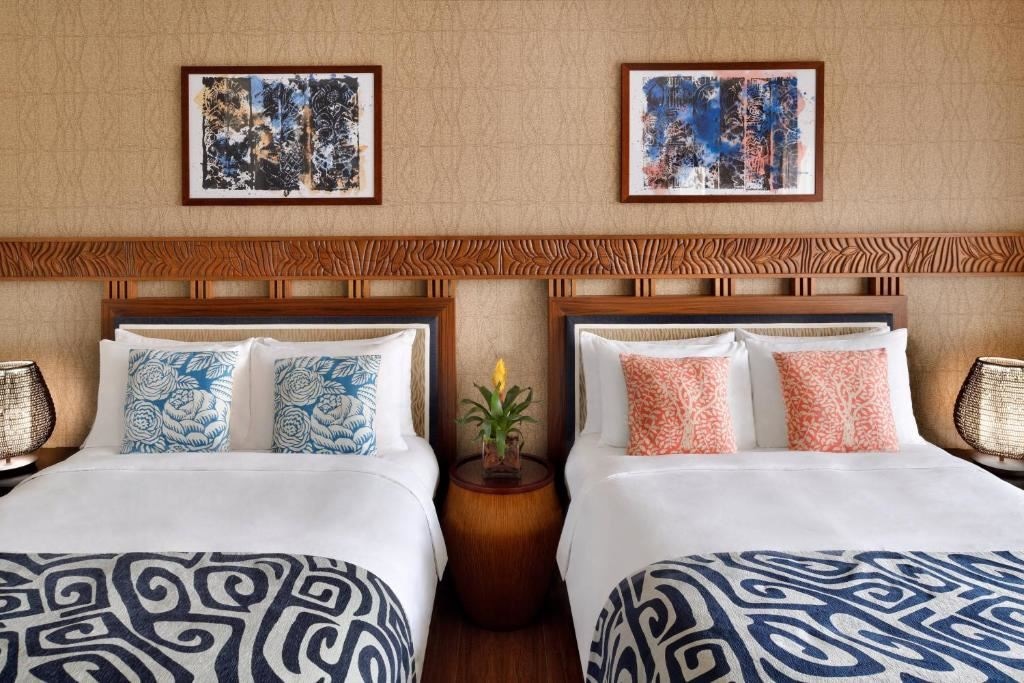 rooms-deluxe-twin-room-pool-view