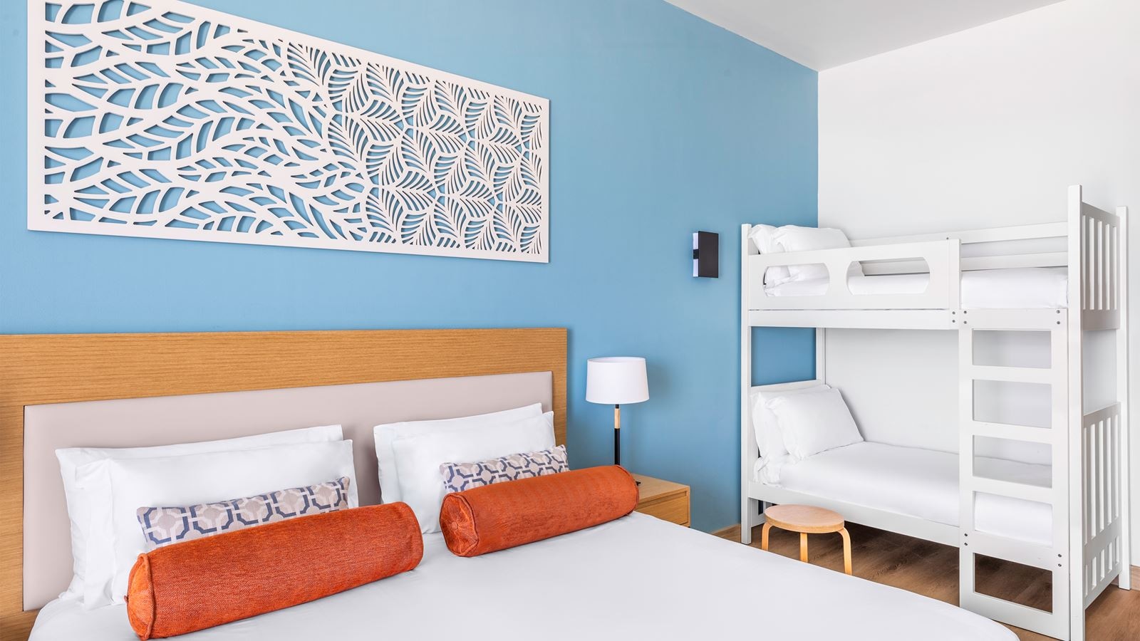 rooms-mirage-superior-room-sea-view-w-bunk-beds