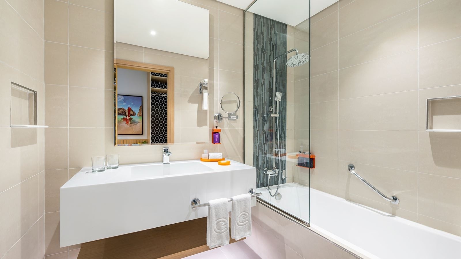 rooms-family-room-double-double