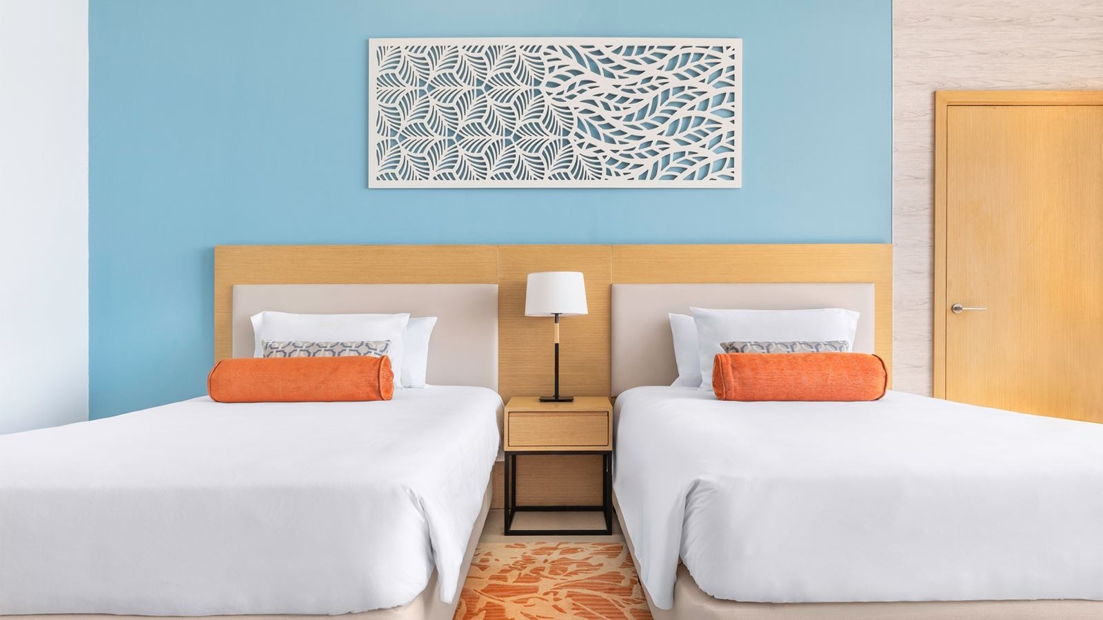 rooms-family-room-double-double