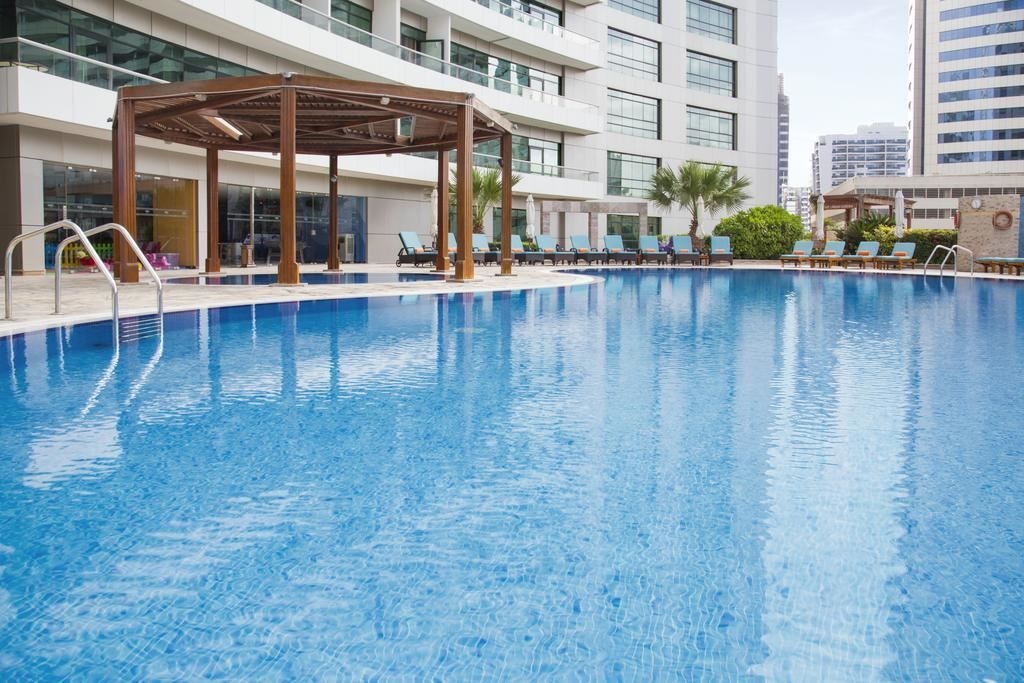 pools-outdoor-pool