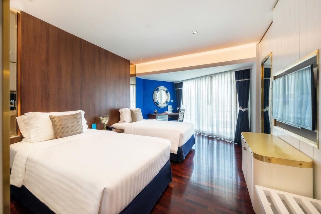 rooms-deluxe-room