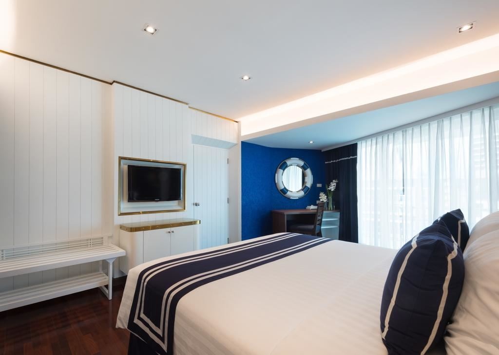 rooms-deluxe-room
