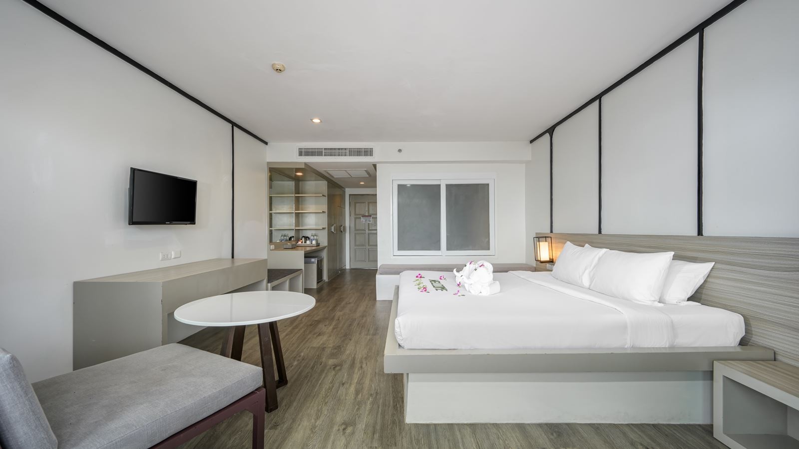 rooms-deluxe-studio