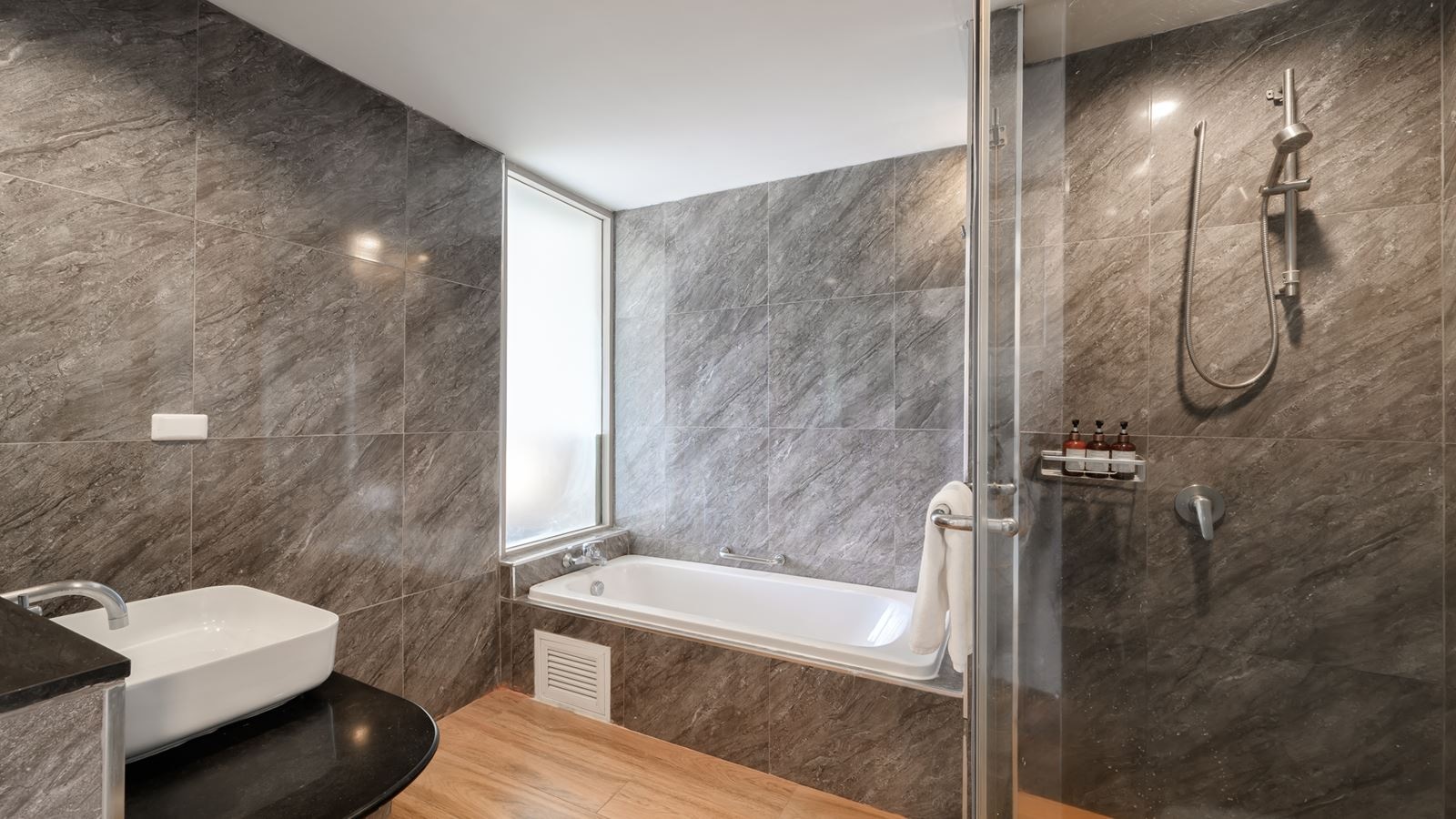 rooms-deluxe-studio